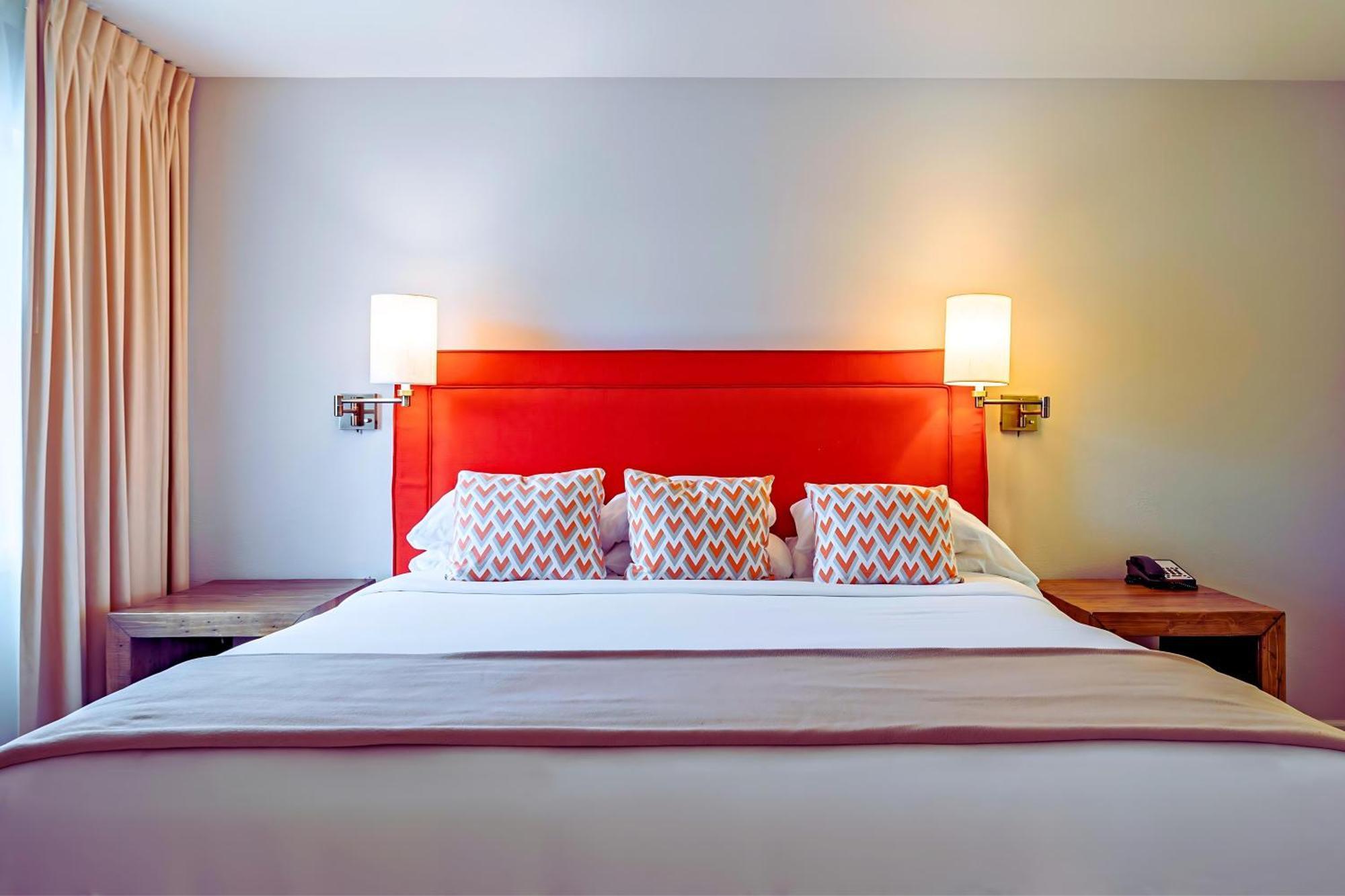 Ashland Hills Hotel & Suites Buitenkant foto